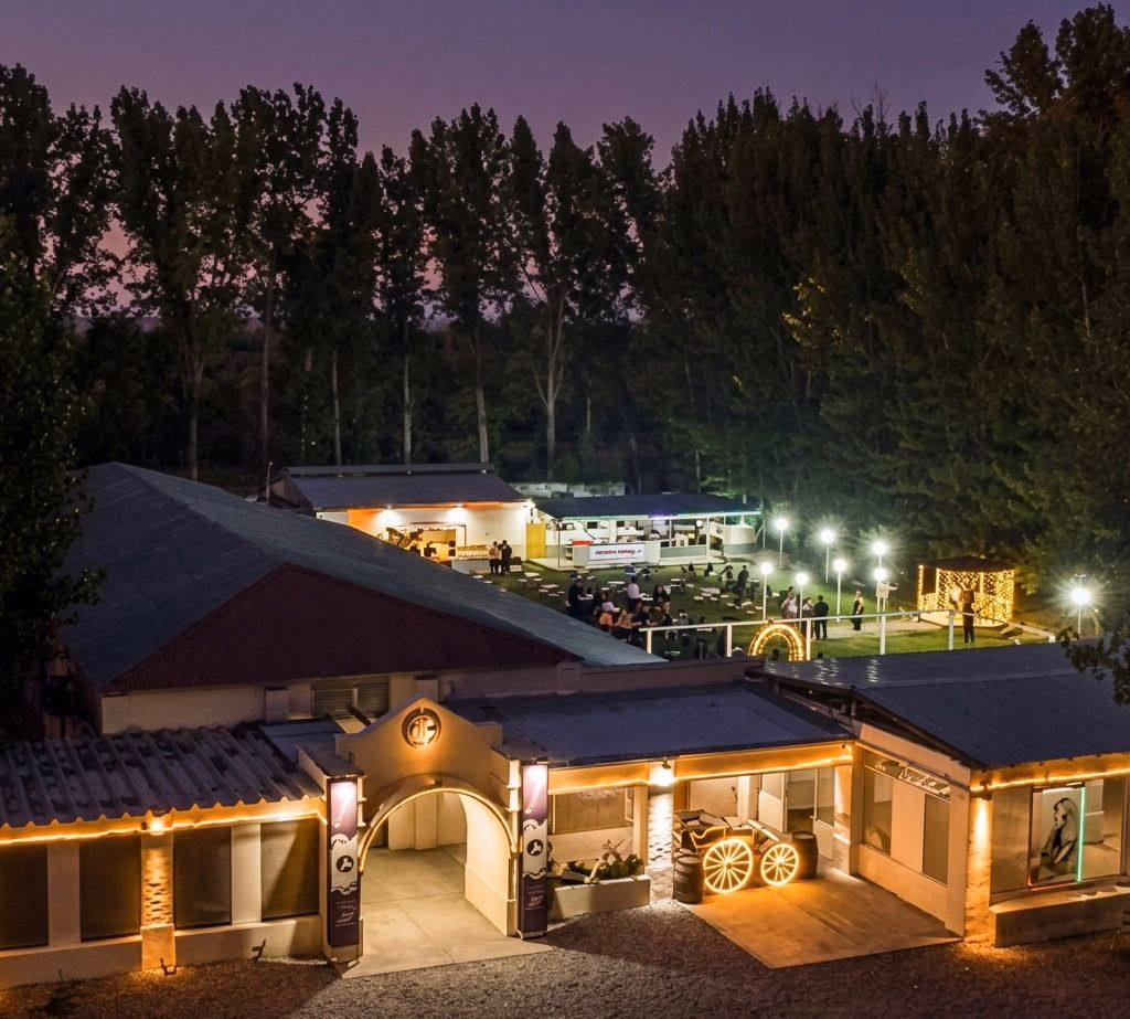 Estancia Algarrobal de noche